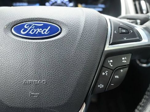 Used 2017 Ford Edge SEL w/ Equipment Group 201A AWD/4WD image 27