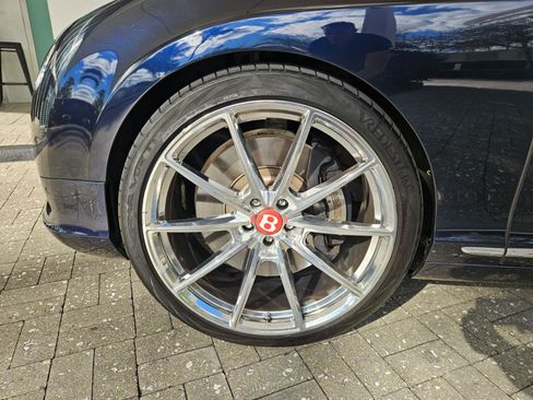 Used 2014 Bentley Continental GT image 14