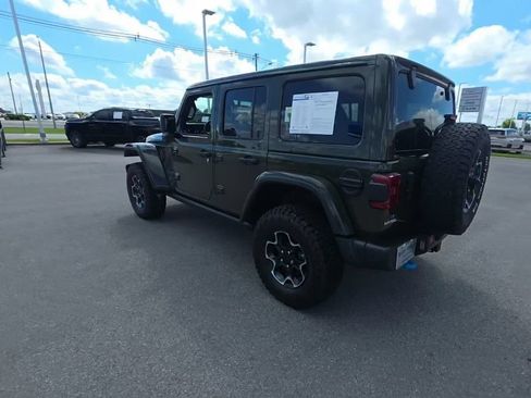 Used 2023 Jeep Wrangler Unlimited Rubicon 4xe w/ Cold Weather Group AWD/4WD image 4