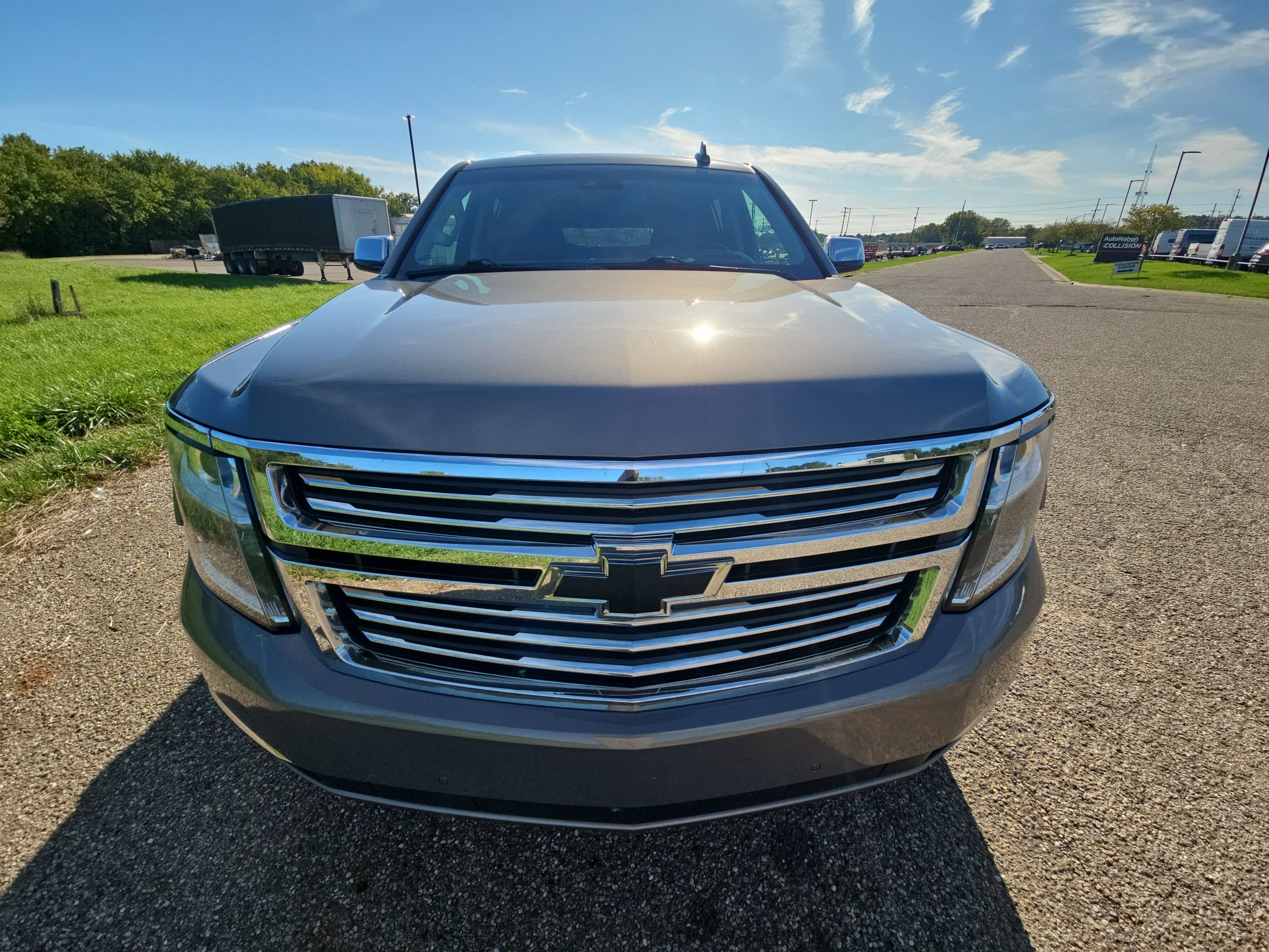 Used 2019 Chevrolet Suburban Premier AWD/4WD image 10