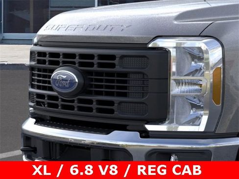 New 2026 Ford F350 XL w/ XL Chrome Package image 17