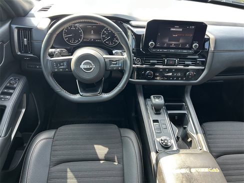 Used 2024 Nissan Pathfinder Rock Creek image 18