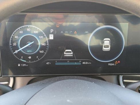 Used 2024 Hyundai Elantra SEL image 11