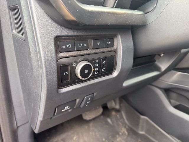 Used 2024 Ford F250 Lariat w/ Lariat Ultimate Package AWD/4WD image 16