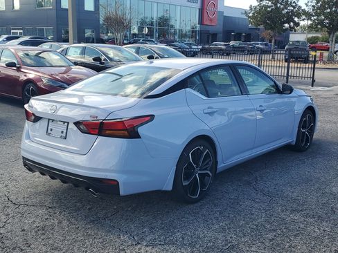 New 2025 Nissan Altima 2.5 SR w/ SR Premium Package image 4