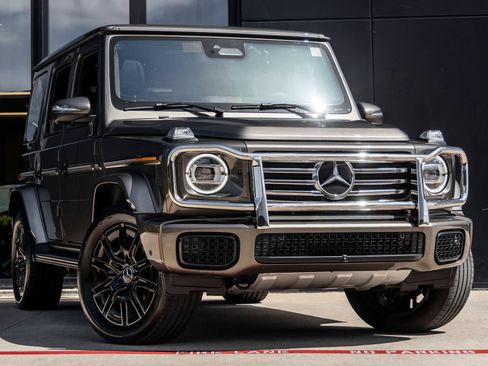 Used 2025 Mercedes-Benz G 550 image 2