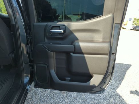 Used 2022 Chevrolet Silverado 1500 LT AWD/4WD image 29