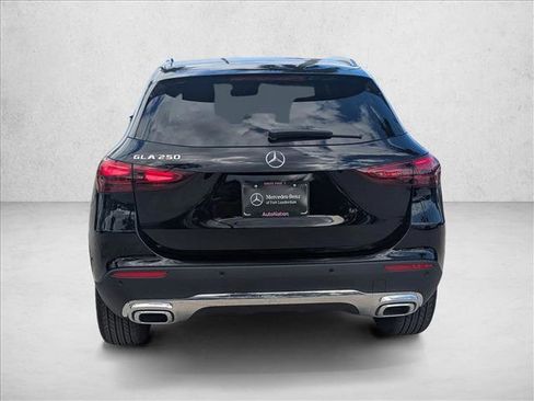 Certified 2025 Mercedes-Benz GLA 250 image 7