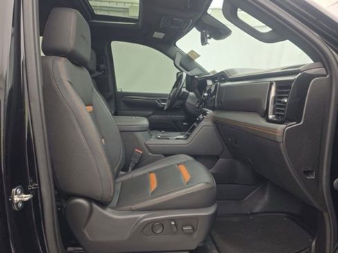 Used 2024 GMC Sierra 2500 AT4 w/ AT4 Premium Plus Package AWD/4WD image 7