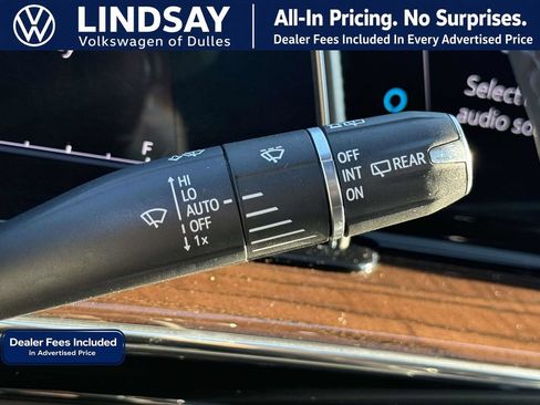 Used 2021 Cadillac Escalade Premium Luxury Platinum w/ Heavy-Duty Trailer Package AWD/4WD image 25