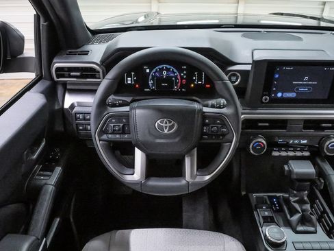 Used 2025 Toyota 4Runner SR5 RWD image 20