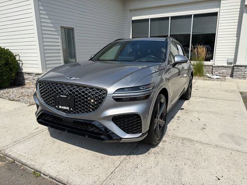 Used 2025 Genesis GV70 3.5T Sport w/ Sport Advanced Package AWD/4WD image 2