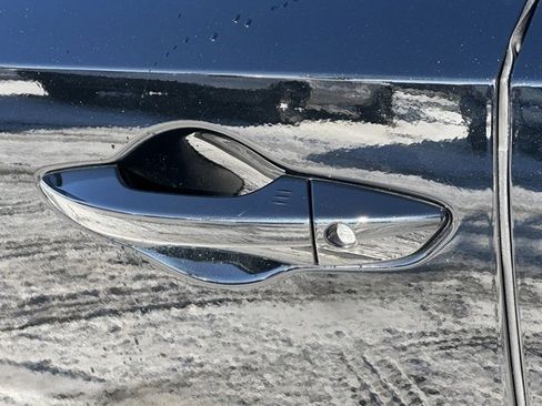 Used 2022 Acura MDX A-Spec image 12