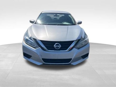 Used 2018 Nissan Altima 2.5 S w/ S Convenience Package image 2