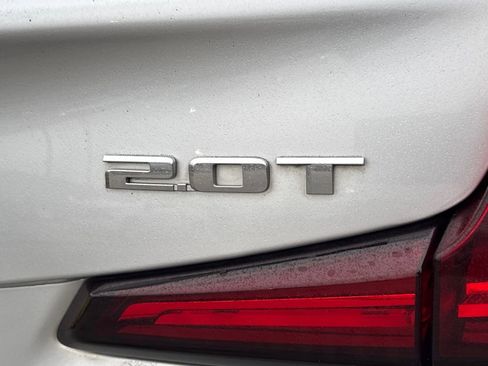 Used 2019 Cadillac XT4 Premium Luxury w/ Cold Weather Package image 9