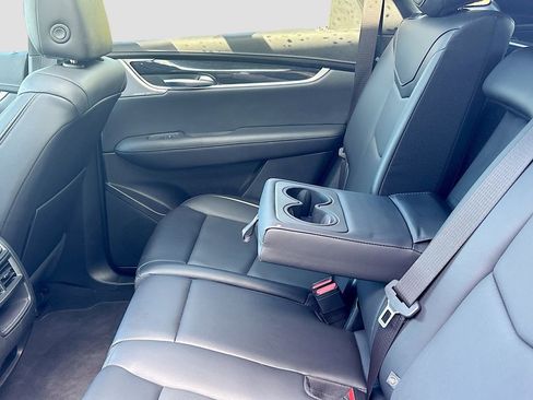 Used 2024 Cadillac XT5 Premium Luxury image 14