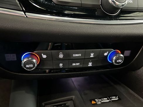 Used 2023 Buick Enclave Essence FWD image 16