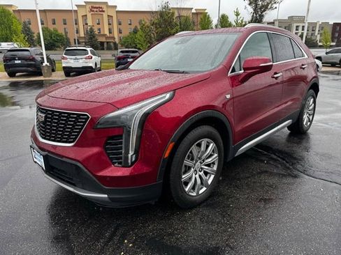 Used 2020 Cadillac XT4 Premium Luxury FWD image 2
