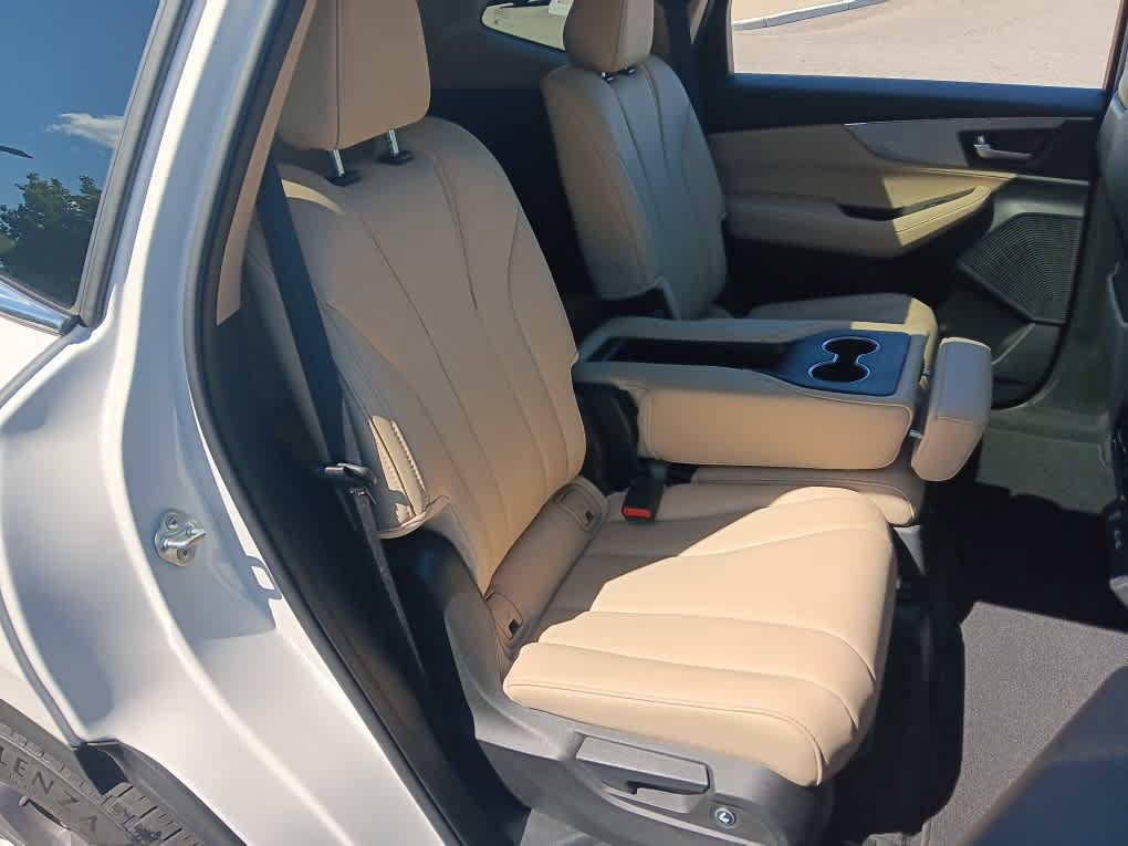 Used 2023 Acura MDX SH-AWD image 17
