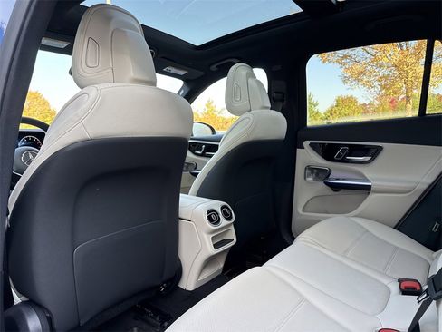 New 2026 Mercedes-Benz GLC 300 4MATIC image 13