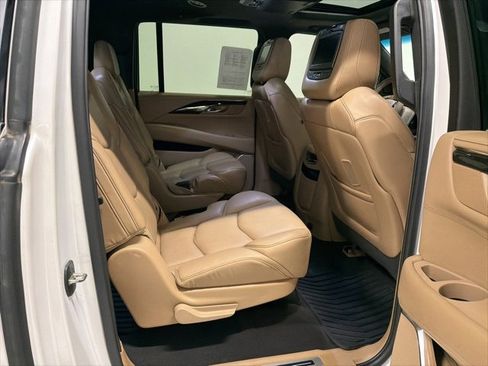 Used 2019 Cadillac Escalade ESV Platinum image 49