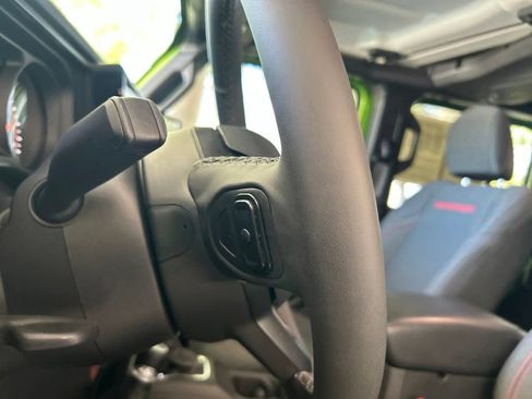 Used 2026 Jeep Wrangler Unlimited Rubicon AWD/4WD image 45