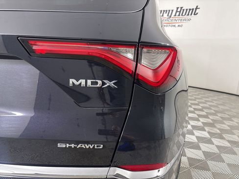 Used 2022 Acura MDX SH-AWD w/ Technology Package image 39
