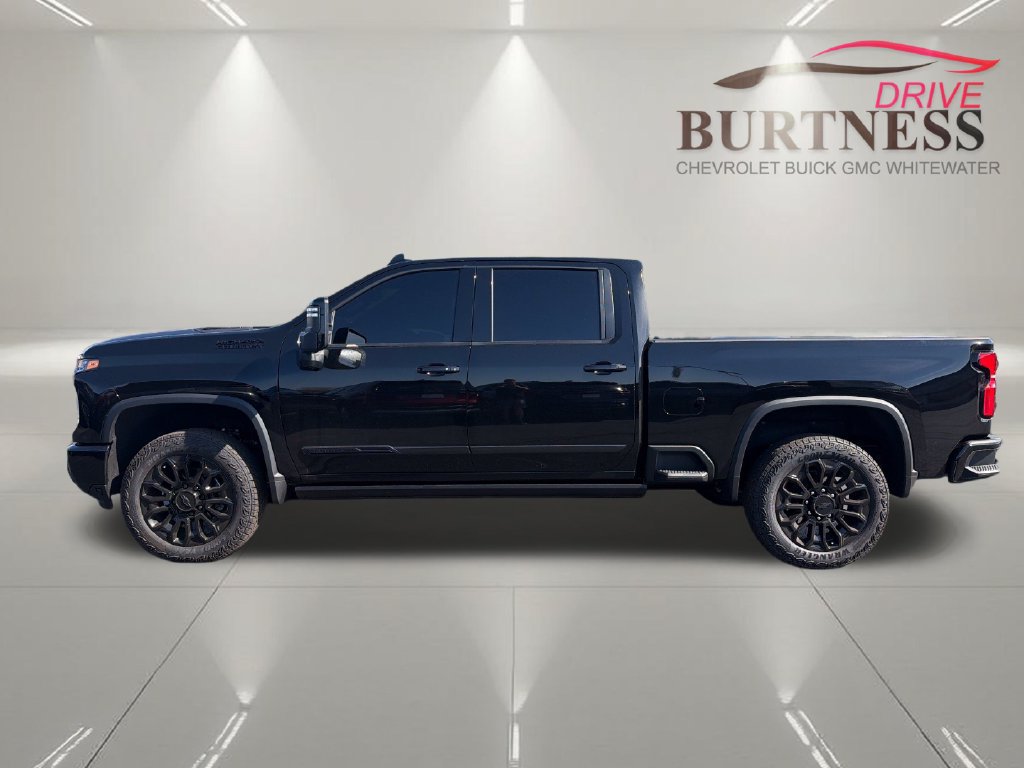 Used 2025 Chevrolet Silverado 2500 High Country w/ Midnight Edition AWD/4WD image 5