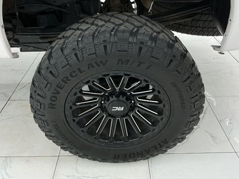Used 2015 Ford F250 Platinum w/ FX4 Off-Road Package AWD/4WD image 47