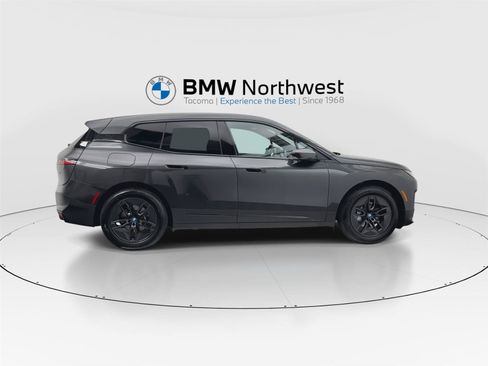Certified 2024 BMW iX xDrive50 w/ Premium Package AWD/4WD image 4