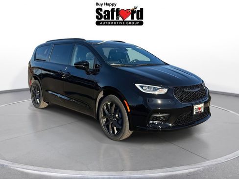 New 2026 Chrysler Pacifica Limited w/ S Appearance Package AWD/4WD image 10