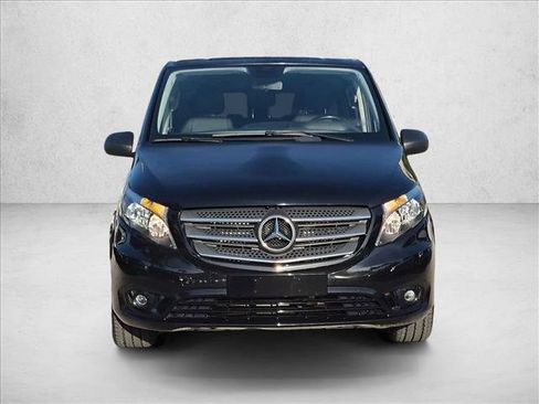 Used 2019 Mercedes-Benz Metris Passenger image 2