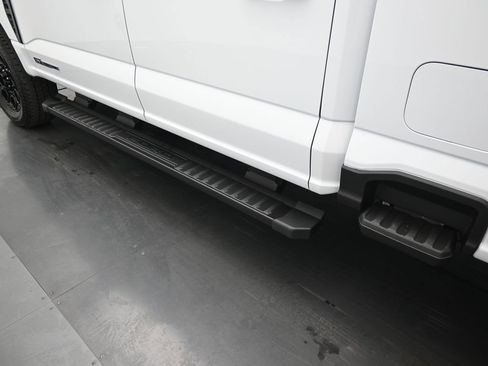 New 2026 Ford F250 Lariat w/ Black Appearance Package image 25