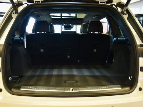 Used 2023 Jeep Grand Cherokee Overland image 23