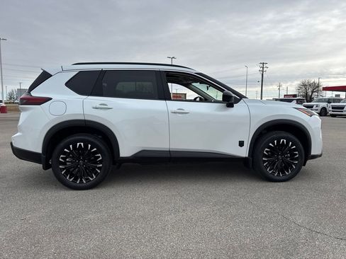 New 2026 Nissan Rogue SV image 7