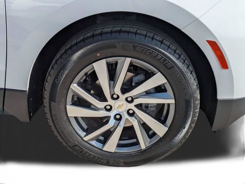 Used 2024 Chevrolet Equinox Premier FWD image 11