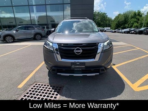 Used 2024 Nissan Pathfinder SL w/ SL Premium Package AWD/4WD image 9