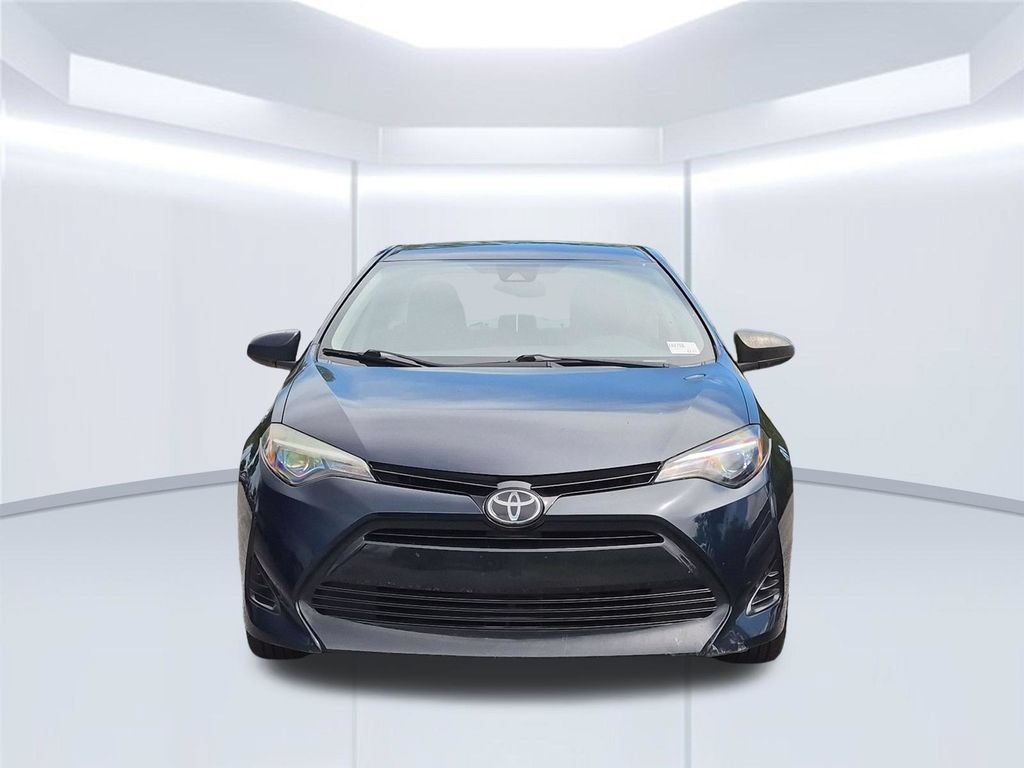 Used 2018 Toyota Corolla LE FWD image 12