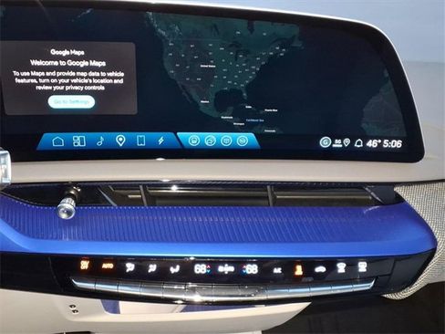 New 2026 Cadillac Optiq Luxury 1 image 10