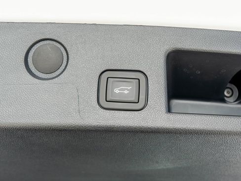 New 2026 GMC Terrain AT4 w/ LPO, Floor Liner Package AWD/4WD image 33