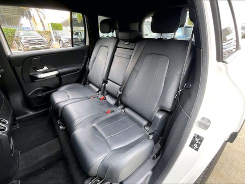 Used 2023 Mercedes-Benz EQB 300 4MATIC w/ Exclusive Package image 20