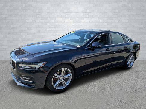 Used 2017 Volvo S90 T5 Momentum w/ Convenience Package image 9