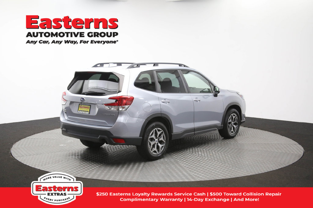 Used 2022 Subaru Forester Premium AWD/4WD image 45