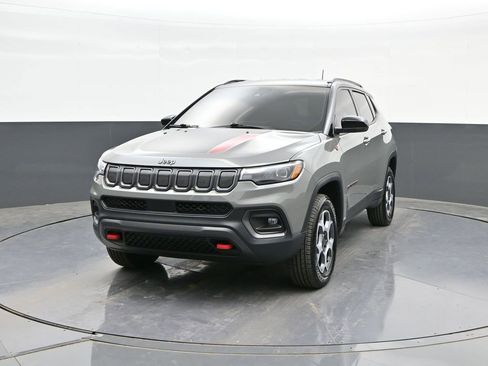 Used 2022 Jeep Compass Trailhawk w/ Trailhawk Elite Group image 27