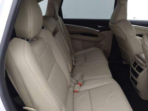 Used 2017 Acura MDX SH-AWD image 19