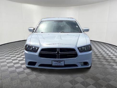Used 2014 Dodge Charger SE RWD image 2