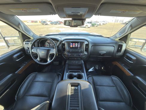 Used 2017 Chevrolet Silverado 2500 High Country w/ Duramax Plus Package image 14