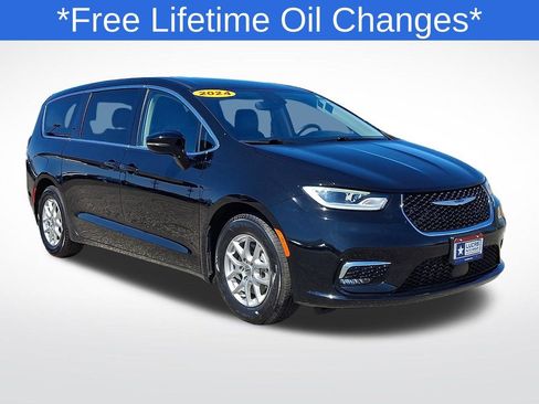Used 2024 Chrysler Pacifica Touring-L FWD image 1