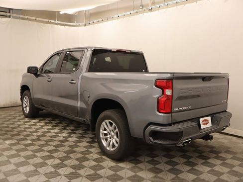 Used 2021 Chevrolet Silverado 1500 RST image 3
