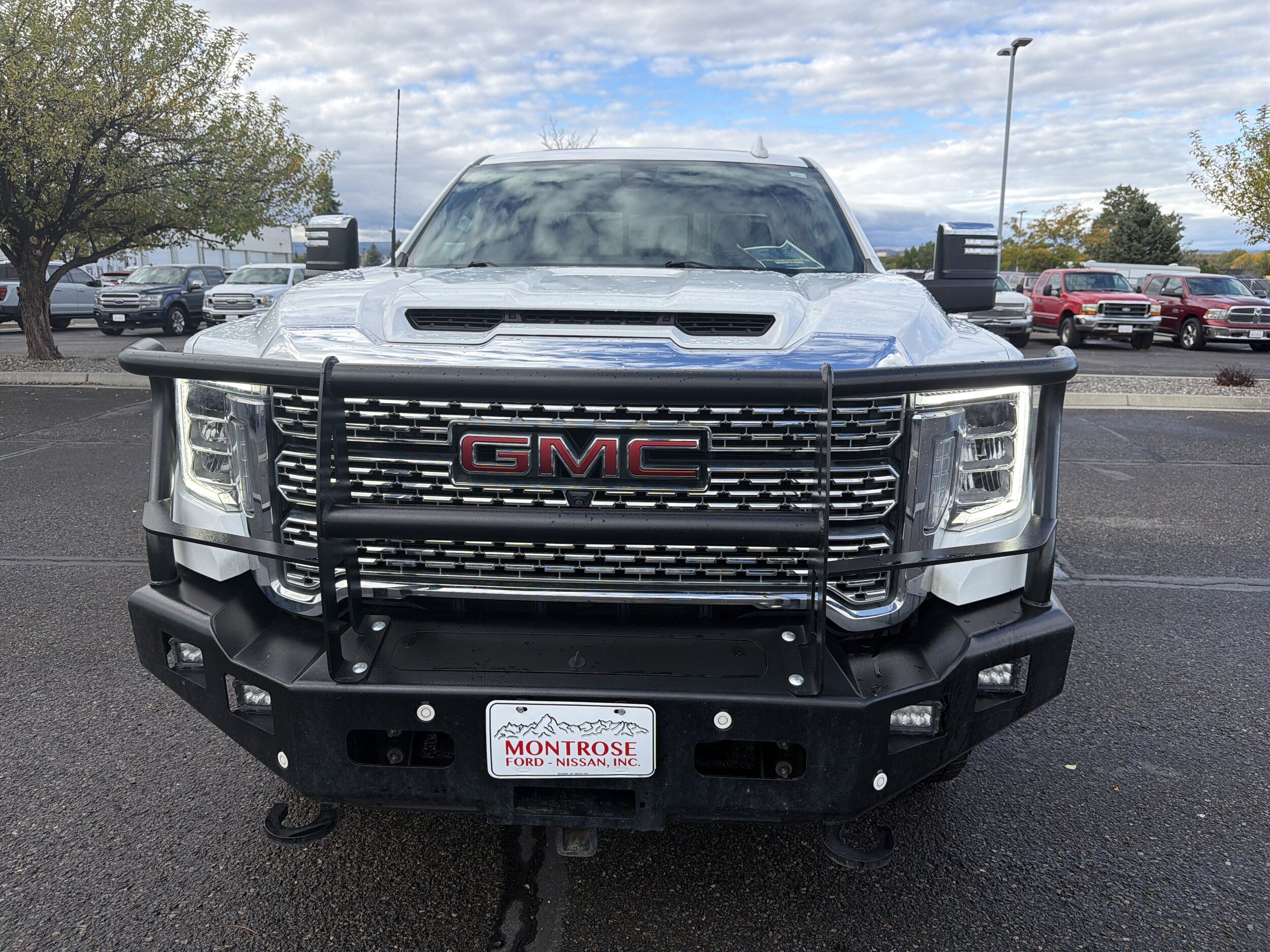 Used 2021 GMC Sierra 3500 Denali w/ Denali Ultimate Package AWD/4WD image 2